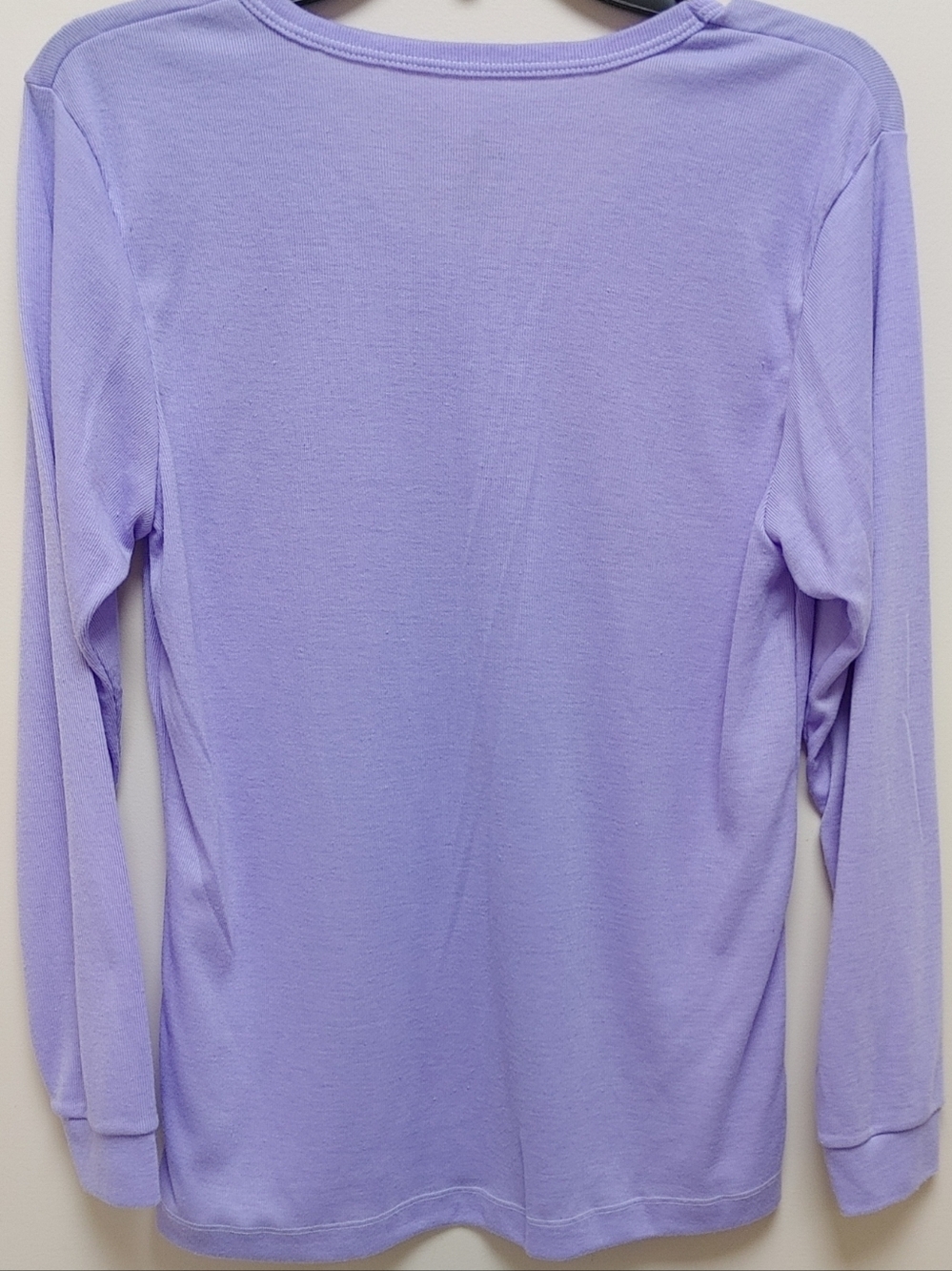 Lavender Long-Sleeve Scoop Neck Casual Top Or Undershirt Women's Size XL - Picture 3 of 3